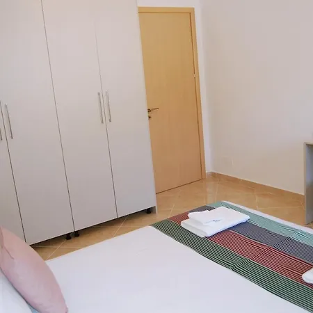 Grei'S Apartament *