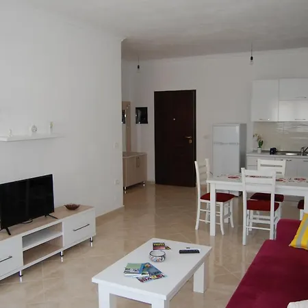 Grei'S Apartament Lägenhet *